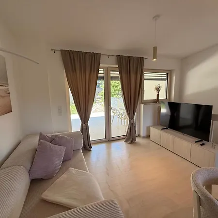 Donau-loft Private Parking Near And Highway