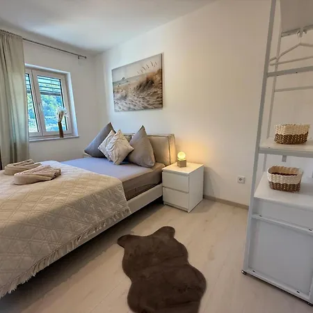 Апартаменты Donau-loft Private Parking Near And Highway *