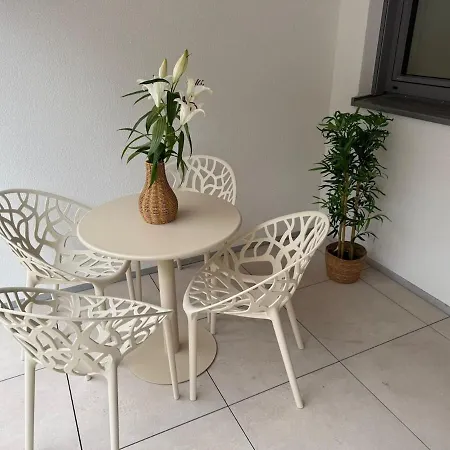 Donau-loft Private Parking Near And Highway